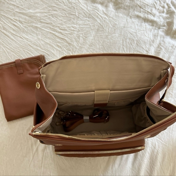 Enya Mond Luna Backpack Diaper Bag - Picture 10 of 11